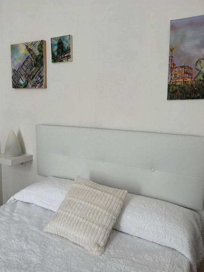 Apartamentos Malaga Centro Luaran gambar