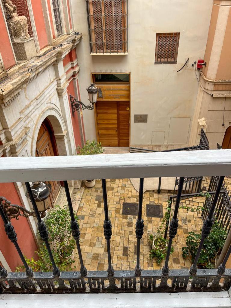 Apartamentos Malaga Centro Luaran gambar