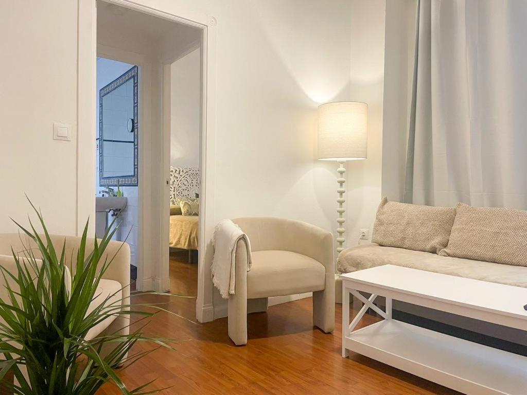 Apartamentos Malaga Centro Luaran gambar